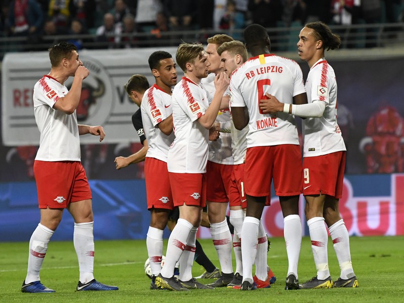 Hráči Lipska oslavujú gól