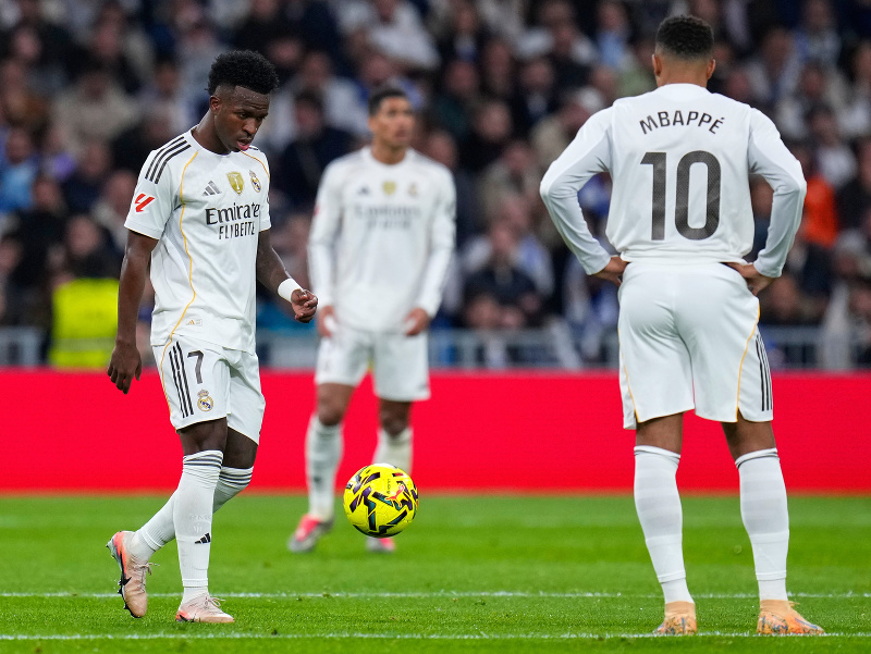 Frustrovaní hráči Realu Madrid po inkasovanom góle