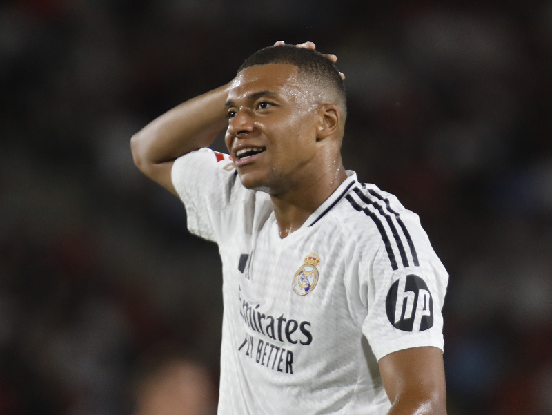 Sklamaný Kylian Mbappé po úvodnom zápase sezóny