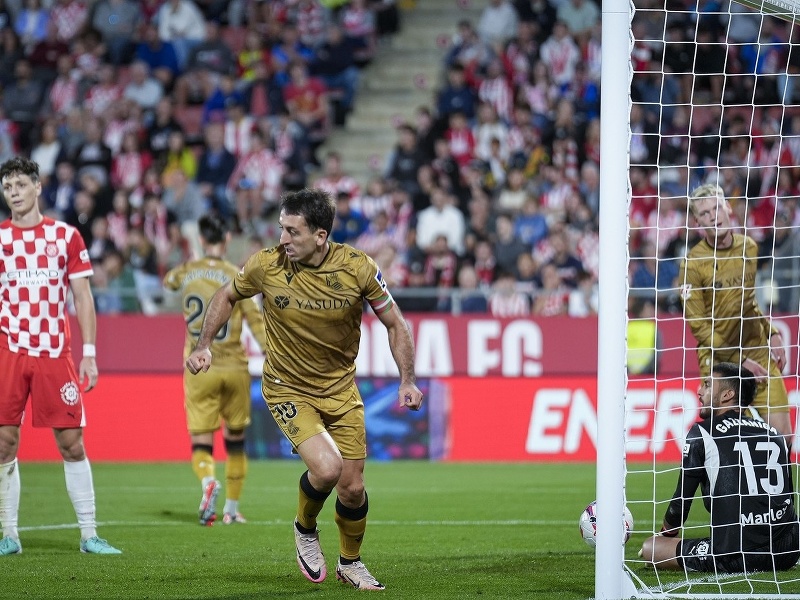 Mikel Oyarzabal oslavuje gól do siete Girony
