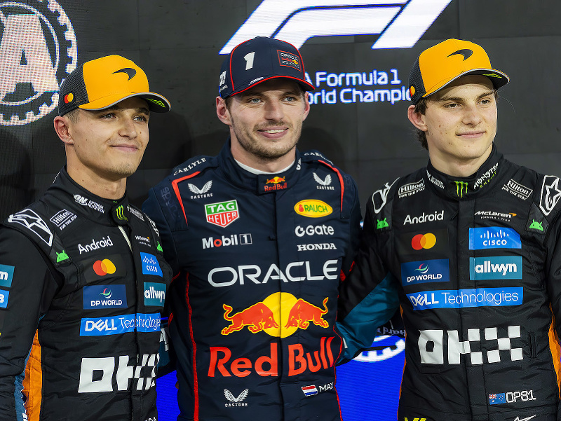 Lando Norris, Max Verstappen a Oscar Piastri