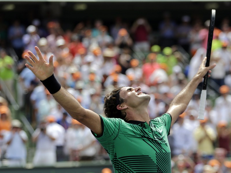 Roger Federer a jeho oslavné gesto