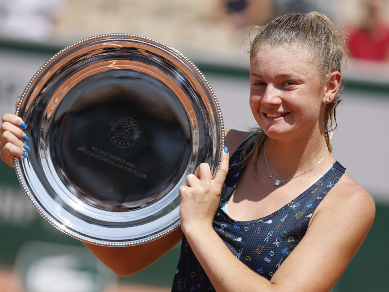 Lucie Havlíčková s víťaznou trofejou
