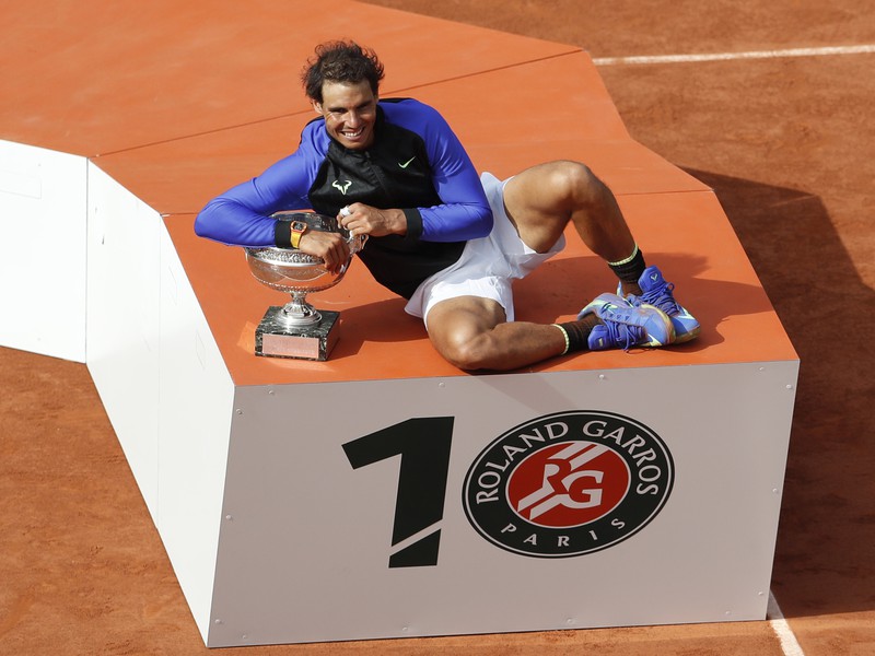 Nadal zdolal Wawrinku, získal svoj 10. parížsky titul a dovedna 15. grandslamový