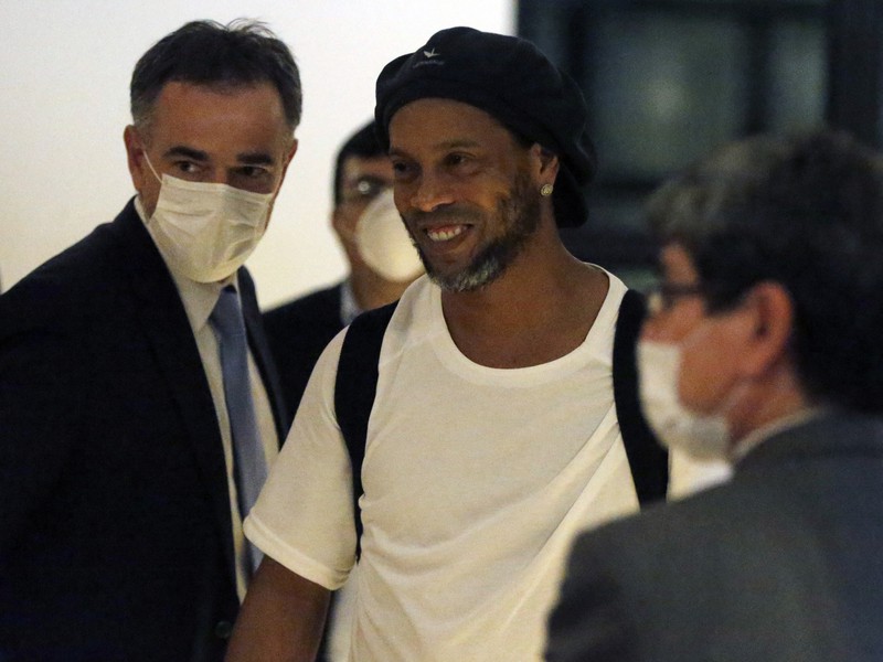 Ronaldinhovi nariadil súd domácu väzbu v hoteli