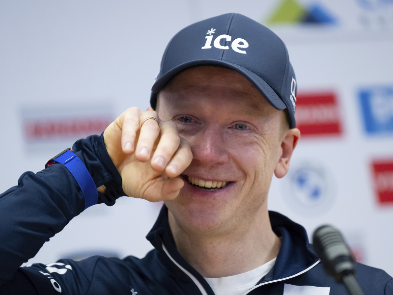 Na snímke nórsky biatlonista Johannes Thingnes Bö počas tlačového brífingu v nemeckej obci Ruhpolding