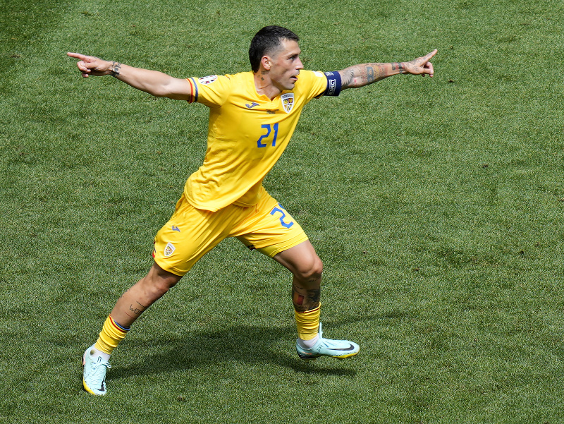 Radujúci sa Nicolae Stanciu