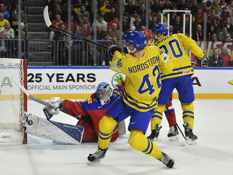 Joakim Nordström pred ruským brankárom Vasilevskim