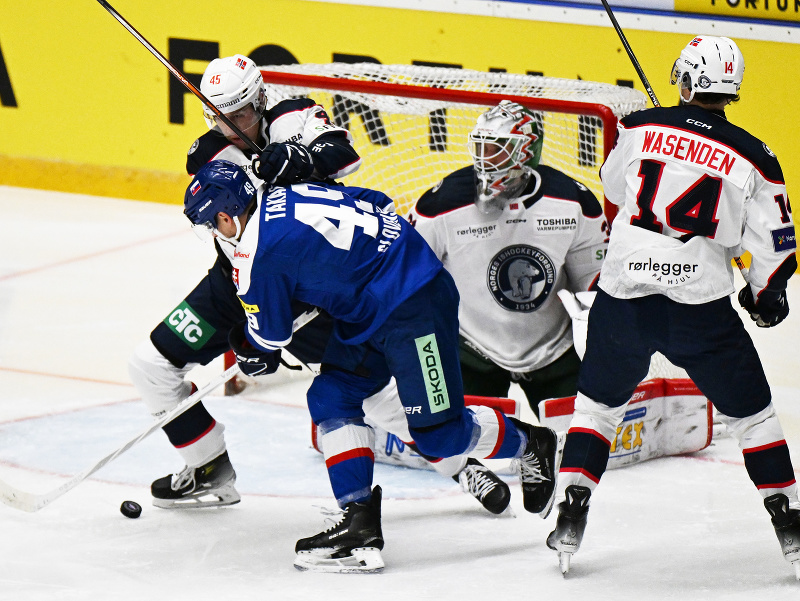 Na snímke vľavo v popredí Samuel Takáč (Slovensko), vľavo v pozadí Petter Birkheim Andersen (Nórsko)