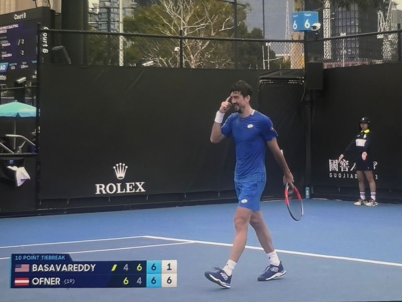 Rakúsky tenista Sebastian Ofner počas zápasu kvalifikácie na Australian Open