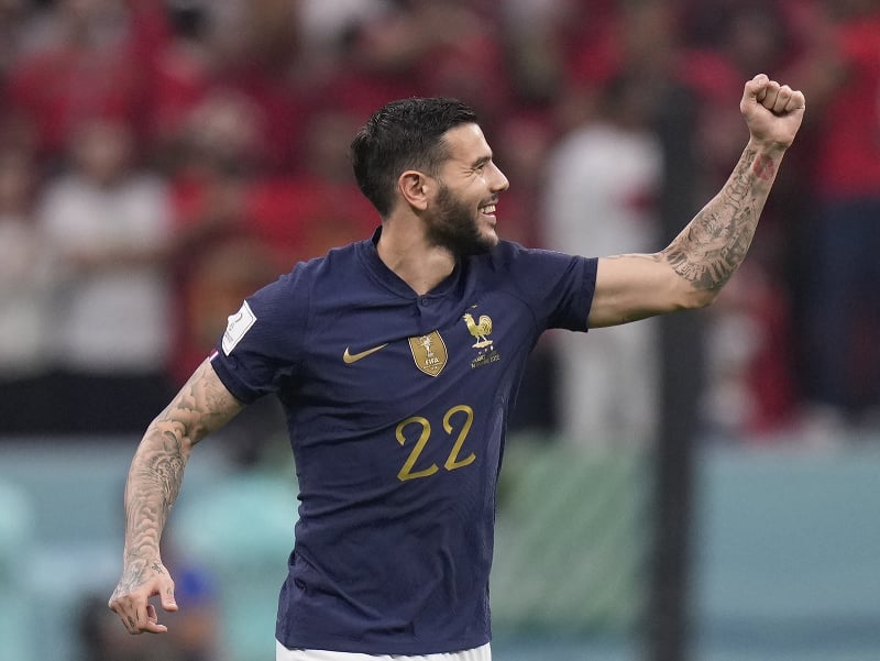 Theo Hernández oslavuje gól Francúzska