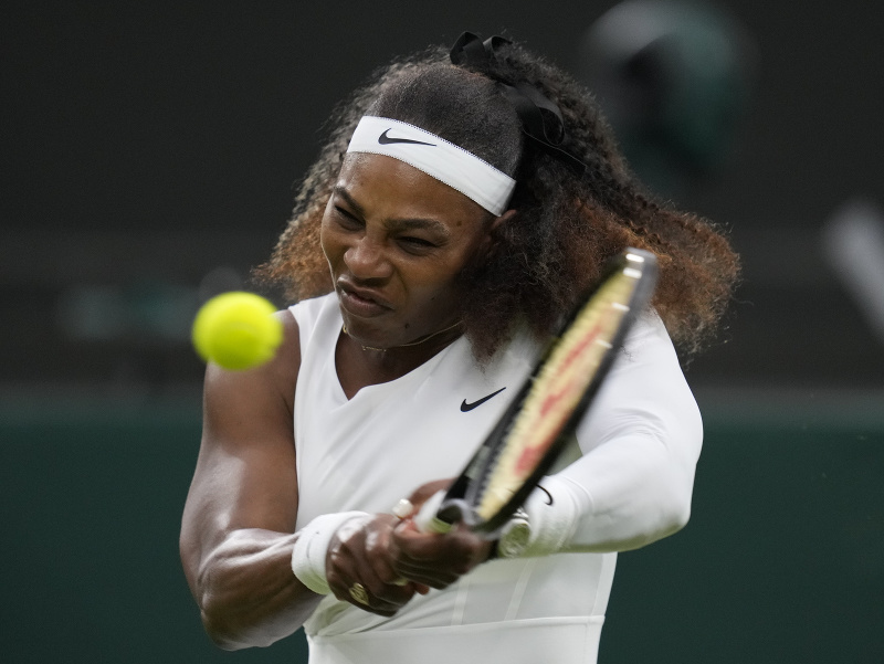 Serena Williamsová pri bekhendovom údere