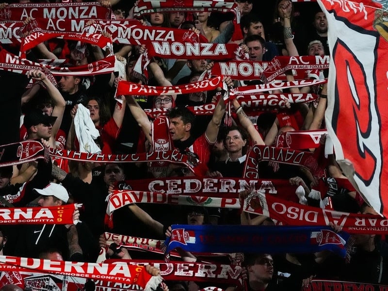 Na snímke fanúšikovia AC Monza 