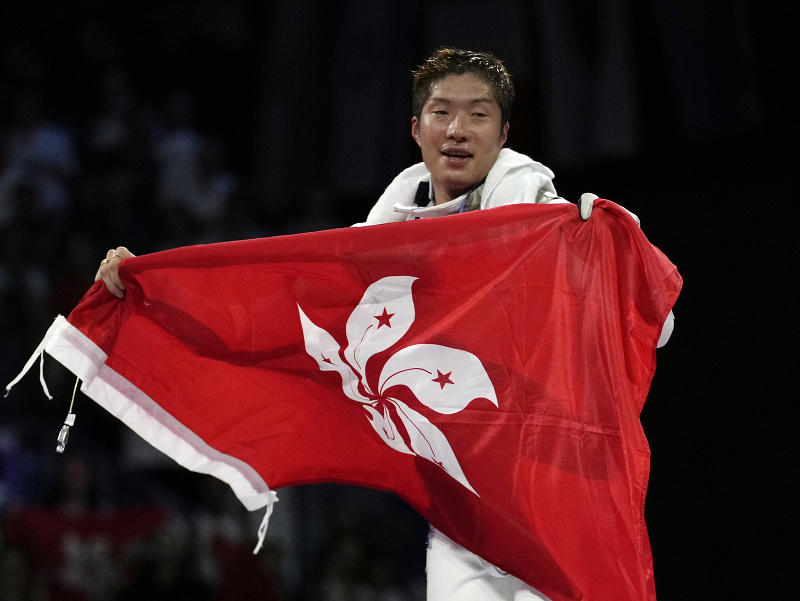 Šermiar Cheung Kcha-lung z Hongkongu obhájil na OH v Paríži zlatú medailu vo fleurete mužov.