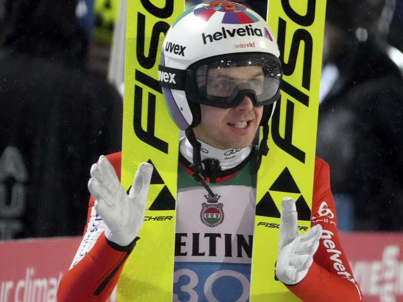 Švajčiarsky skokan na lyžiach Simon Ammann