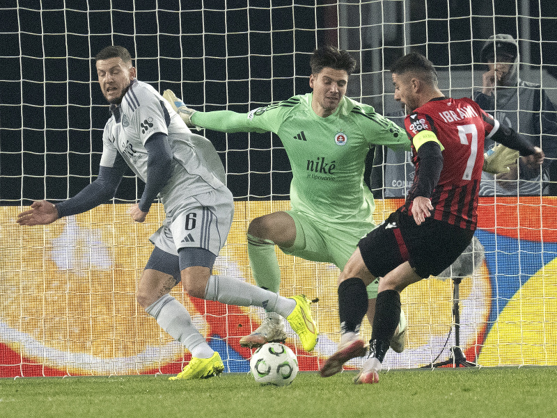 Klisman Cake (Škendija), Dominik Takáč a Kevin Wimmer (obaja Slovan)