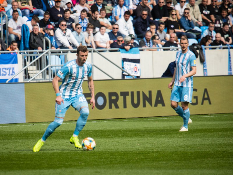 Zľava: Aleksandar Čavrić a Marin Ljubičić z ŠK Slovan Bratislava