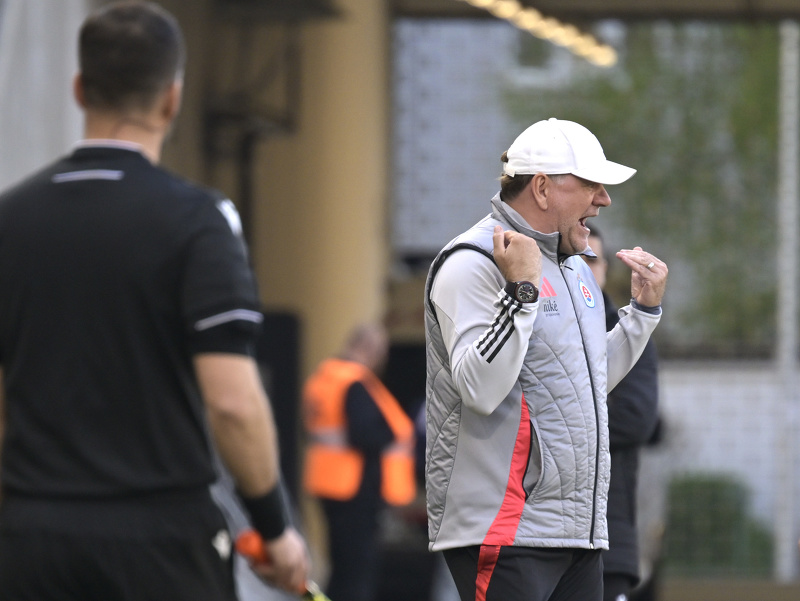 Tréner Vladimír Weiss z ŠK Slovan Bratislava 