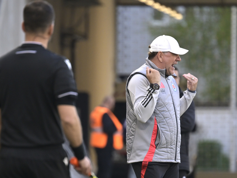Tréner Vladimír Weiss z ŠK Slovan Bratislava 