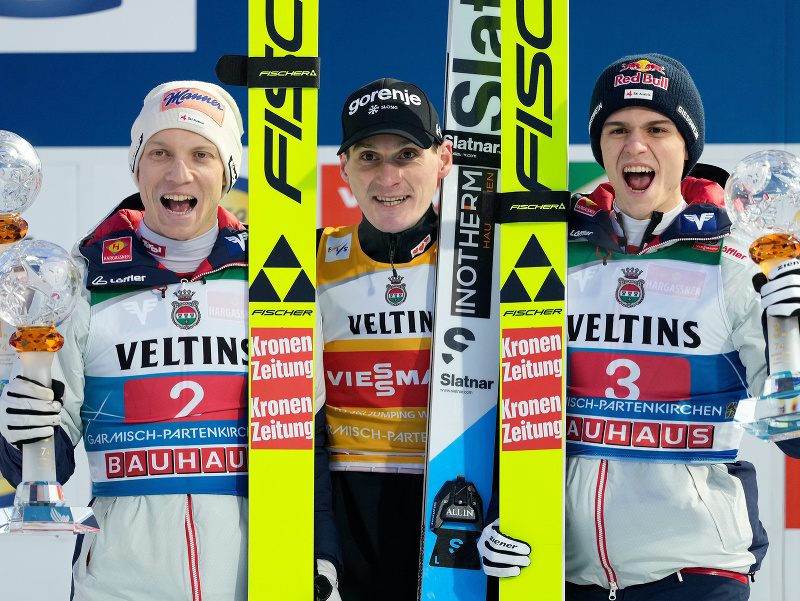 Jan Hörl, Domen Prevc a Stephan Embacher