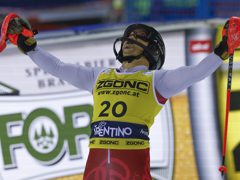 Bulharský lyžiar Albert Popov triumfoval v stredajšom nočnom slalome v Madonna di Campiglio