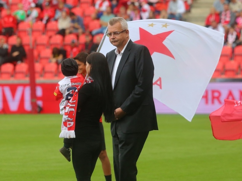 Jaroslav Tvrdík s vlajkou Slavie Praha