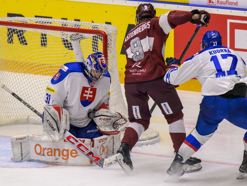 Na snímke zľava Stanislav Škorvánek (Slovensko), Renars Krastenbergs (Lotyšsko), Dávid Gríger (Slovensko) 