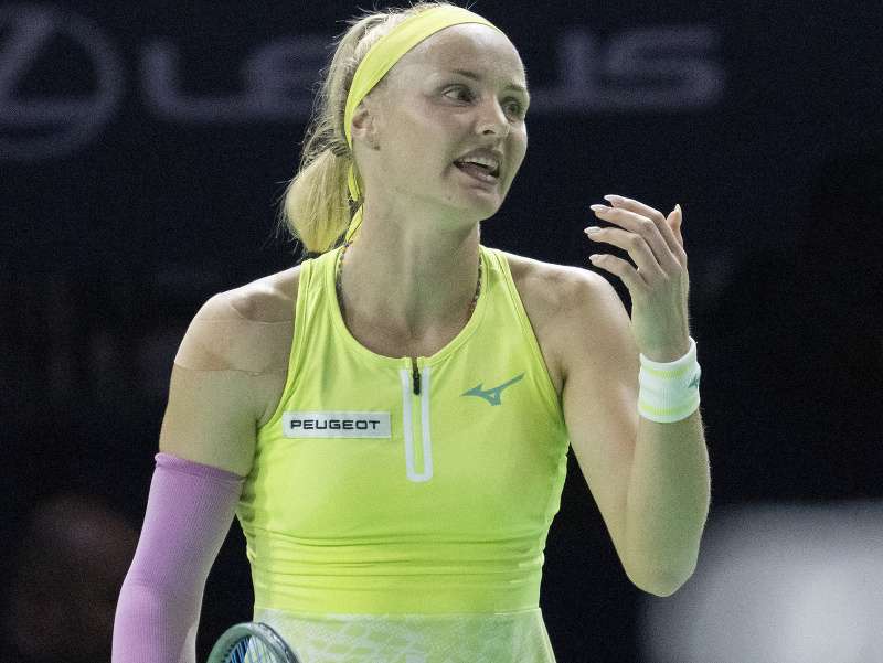 Slovenská tenistka Rebecca Šramková v druhom súboji finále Pohára Billie Jean Kingovej