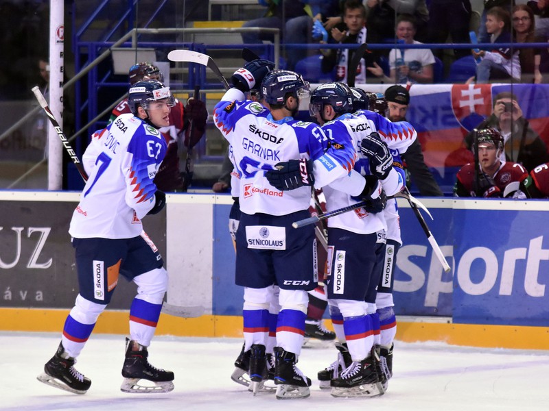 Gólové oslavy hokejistov Slovenska po prvom góle