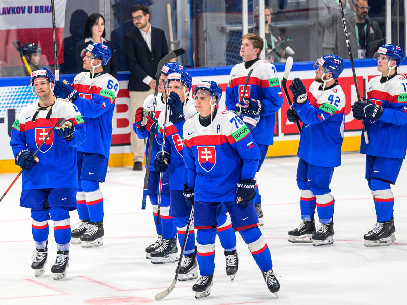 Hokejisti Slovenska po prehre so Švédmi
