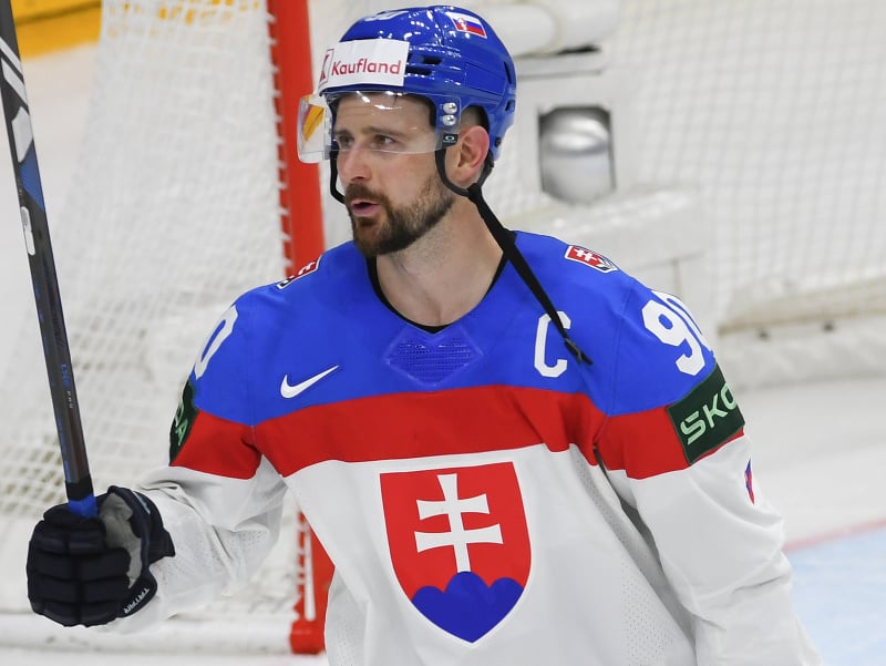 Na snímke kapitán Slovenska na vlaňajších MS v hokeji Tomáš Tatar