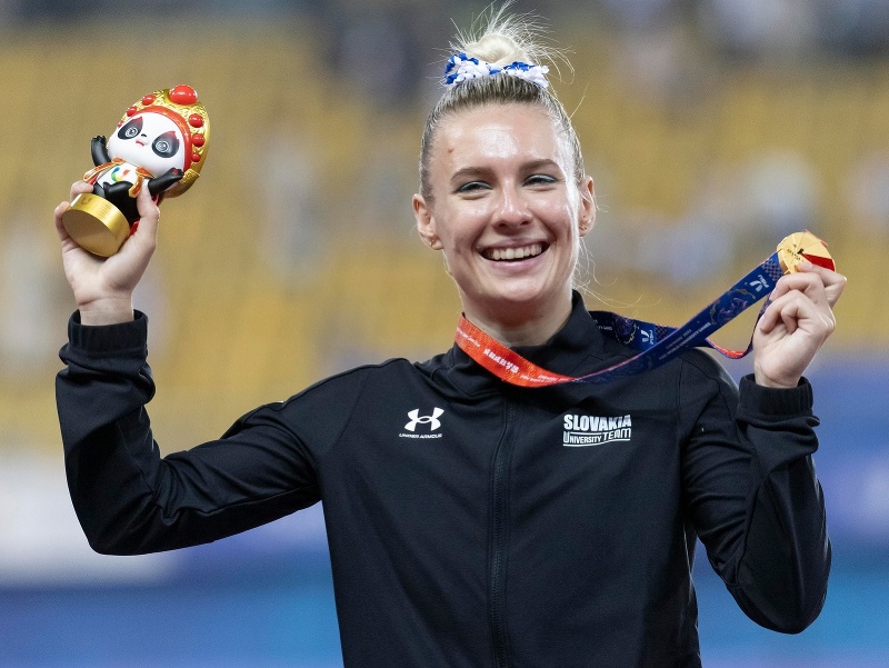 Viktória Forsterová získala zlatú medailu v behu na 100 metrov prekážok