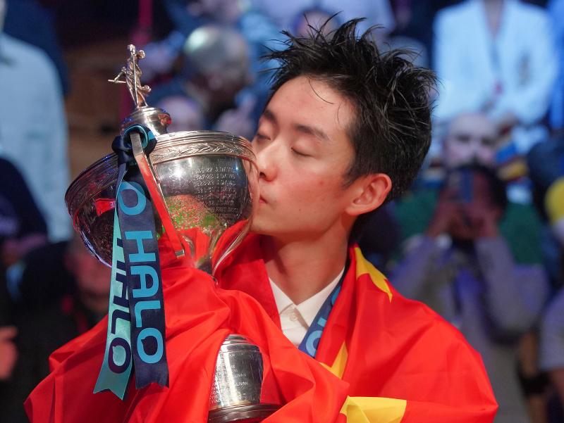 Čínsky hráč snookeru Wu I-ce získal prvýkrát v kariére titul majstra sveta.