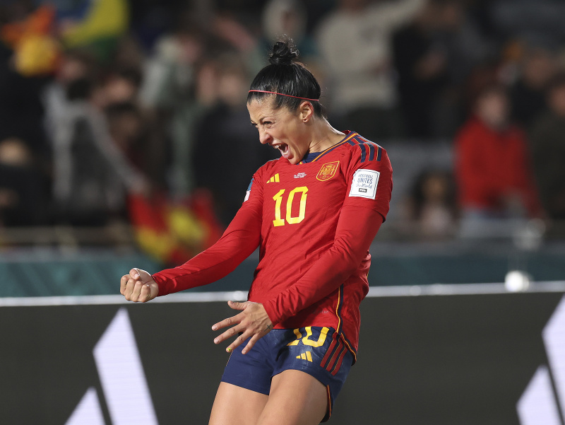 Jennifer Hermosová oslavuje svoj gól v drese Španielska