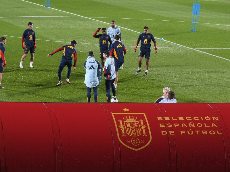 Tréning španielskych futbalistov pred šampionátom v Katare