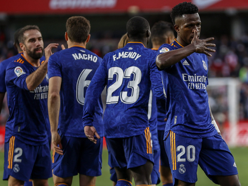 Vinícius Júnior a jeho gólové oslavy so spoluhráčmi