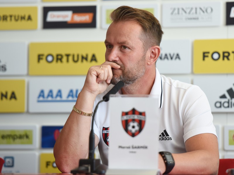 Tréner Marián Šarmír