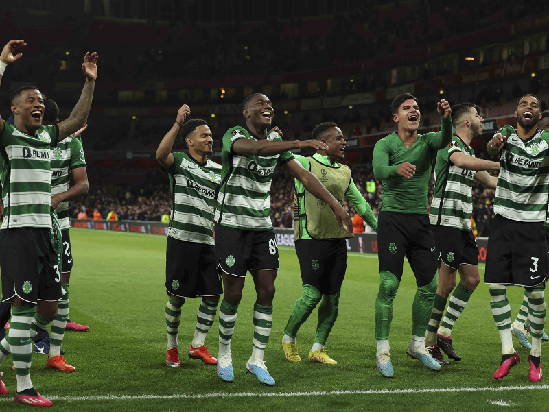 Futbalisti Sportingu oslavujú postup do ďalšej fázy Európskej ligy