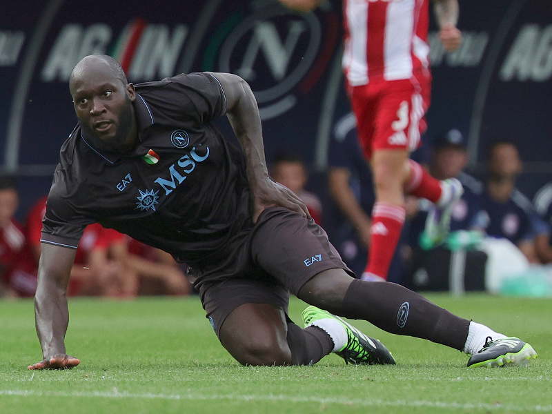 Zranený Romelu Lukaku počas zápasu