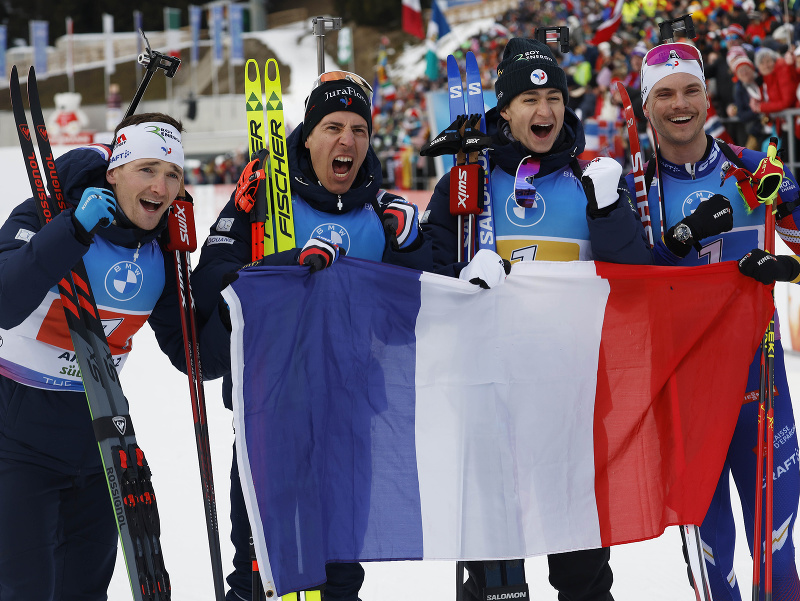 Francúzski biatlonisti v zložení Fabien Claude, Quentin Fillon Maillet, Eric Perrot a Émilien Jacquelin zvíťazili v sobotňajšej štafete 4x7,5 km na podujatí 6. kola Svetového pohára v talianskej Anterselve