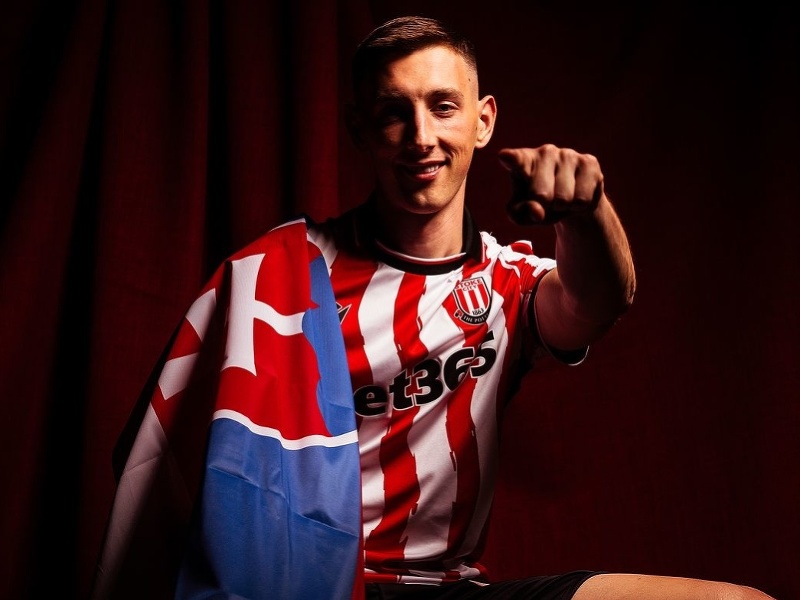 Róbert Boženík sa upísal anglickému Stoke City
