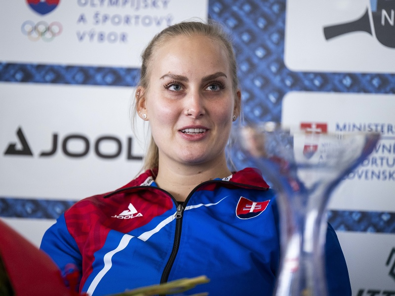 Na snímke reprezentantka SR v stolnom tenise Barbora Balážová počas tlačovej konferencie Slovenského stolnotenisového zväzu 
