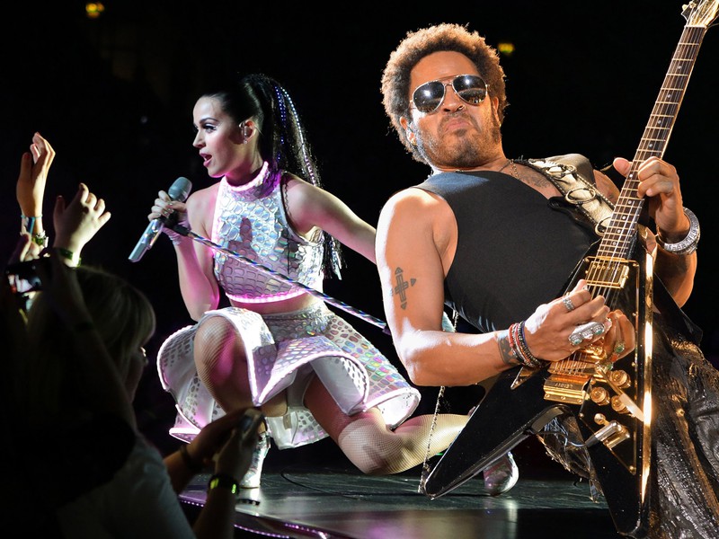 Katy Perry a Lenny Kravitz vystúpia na americkej šou roka Super Bowl