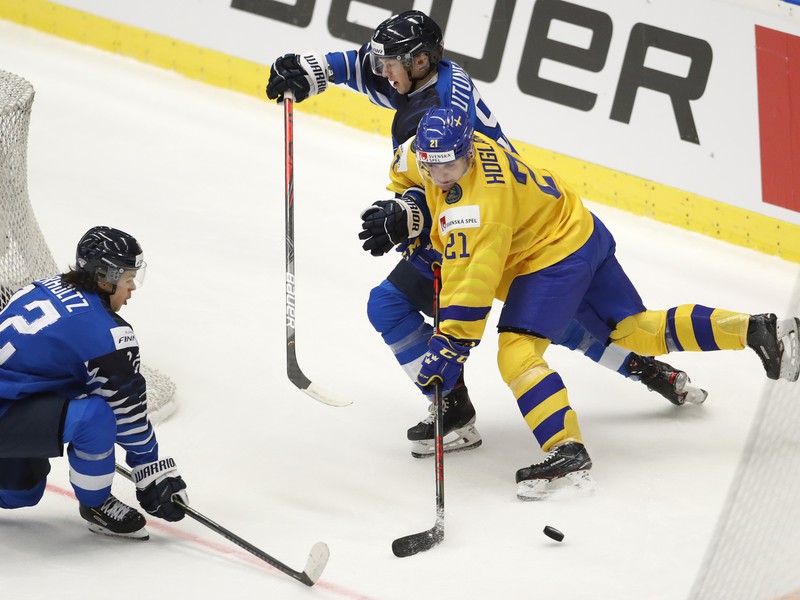 Momentka zo zápasu Švédsko - Fínsko v zápase o 3. miesto na MS hokejistov do 20 rokov 