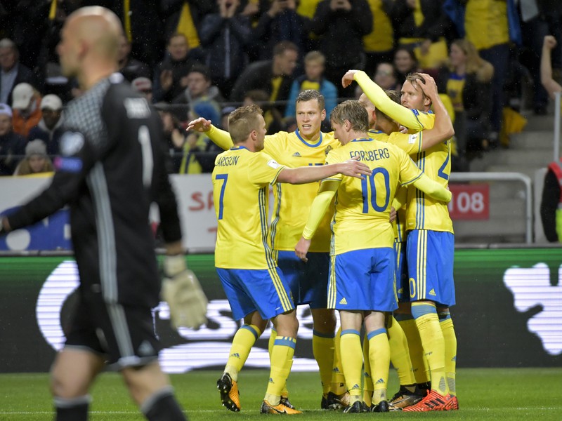 Švédi oslavujú strelený gól