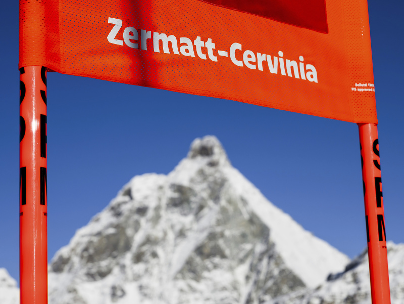 Preteky pod legendárnym Matterhornom mali byť oslavou lyžovania