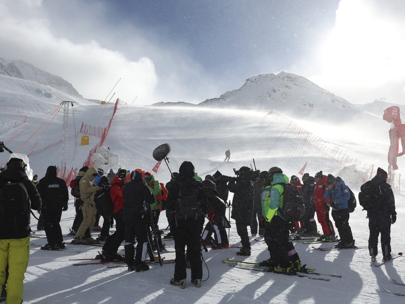 Silný vietor vo švajčiarskom stredisku Zermatt sa postaral o zrušenie sobotného zjazdu žien