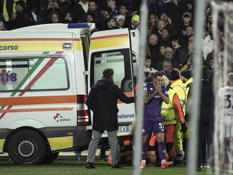 Edoardo Bove z Fiorentiny skolaboval počas súboja s Interom Miláno