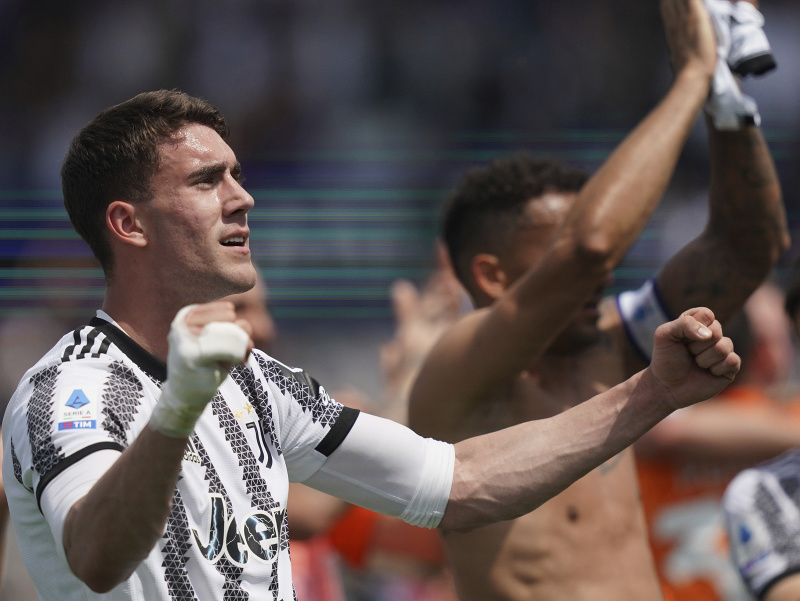 Dušan Vlahovič oslavuje triumf Juventusu