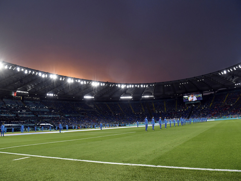 Olympijský štadión v Ríme pred začiatkom súboja Taliansko - Švajčiarsko